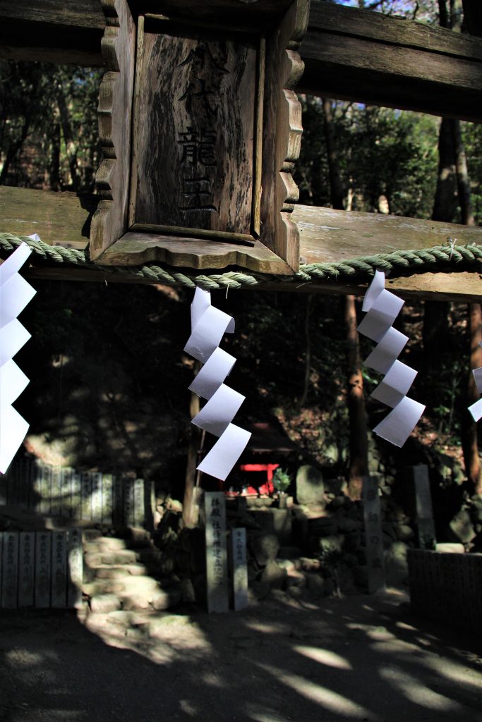 奈良　観光　おすすめ　心霊　ミステリースポット　モデルコース　パワースポット 東大寺　二月堂　天河神社　天川村　生駒　宝山寺　法隆寺　大神神社　飛鳥　飛鳥大仏　鹿　伊勢神社　熊野本宮　大社　五芒星　レイライン　旅行　日本　最古　平城京　平安京　出雲大社　富士山　　二上山　どんづるぼう　トンネル　高取城　五百羅漢　弥山　弥山神社　UFO