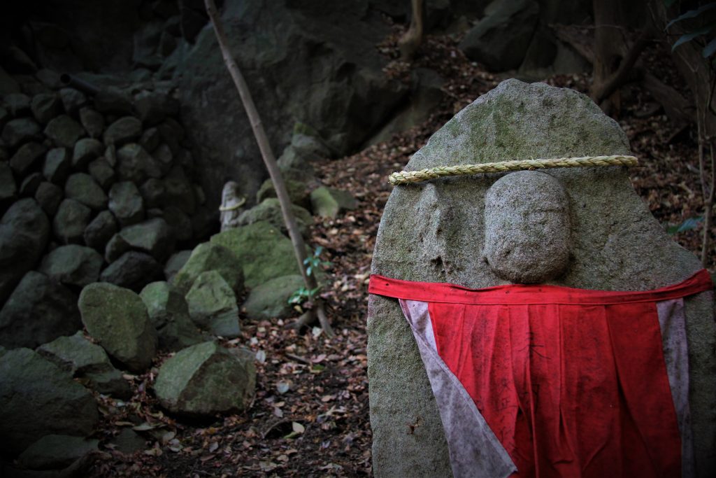 奈良　観光　おすすめ　心霊　ミステリースポット　モデルコース　パワースポット 東大寺　二月堂　天河神社　天川村　生駒　宝山寺　法隆寺　大神神社　飛鳥　飛鳥大仏　鹿　伊勢神社　熊野本宮　大社　五芒星　レイライン　旅行　日本　最古　平城京　平安京　出雲大社　富士山　　二上山　どんづるぼう　トンネル　高取城　五百羅漢　弥山　弥山神社　UFO