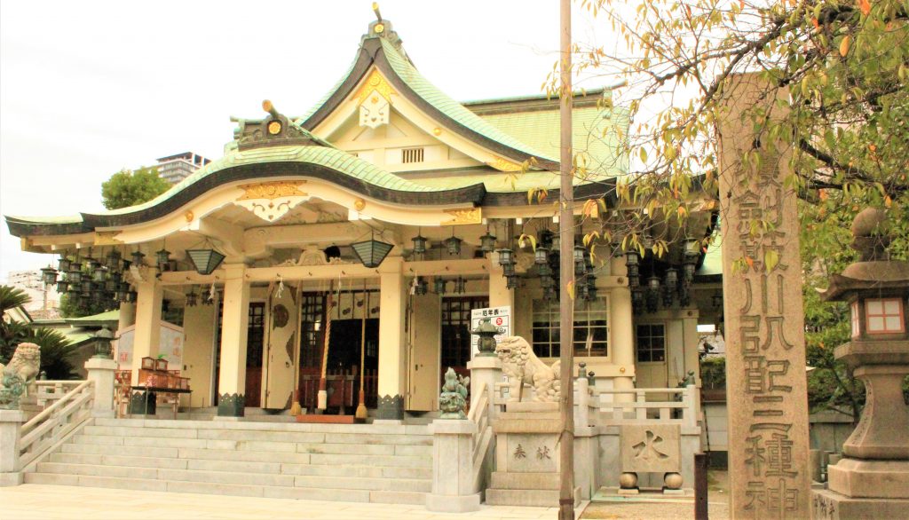 強力　パワースポット　大阪　難波八阪神社　運勢　金運アップ　お守り　獅子殿　道頓堀