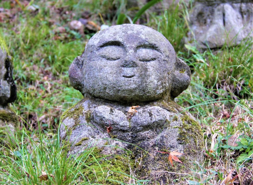 京都　観光　奥嵯峨野　紅葉　穴場　スポット　化野念仏寺（あだしのねんぶつじ）　 愛宕念仏寺（おたぎねんぶつじ）