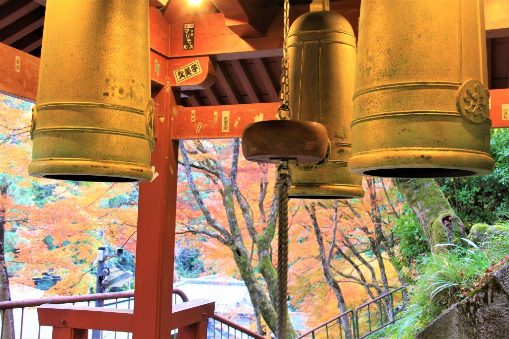 京都　観光　奥嵯峨野　紅葉　穴場　スポット　化野念仏寺（あだしのねんぶつじ）　 愛宕念仏寺（おたぎねんぶつじ）