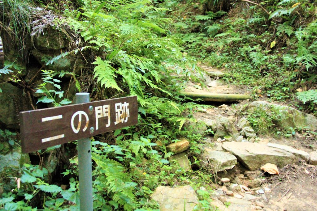 ラピュタ　神殿　奈良　奈良県　天空の城　高取城跡　高取城址　五百羅漢岩　ハイキング　ハイキングコース　壷阪寺　奈良県明日香村　日本三大山城　スタジオジブリ　人気アニメ