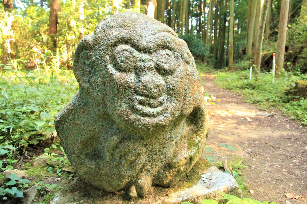 ラピュタ　神殿　奈良　奈良県　天空の城　高取城跡　高取城址　五百羅漢岩　ハイキング　ハイキングコース　壷阪寺　奈良県明日香村　日本三大山城　スタジオジブリ　人気アニメ