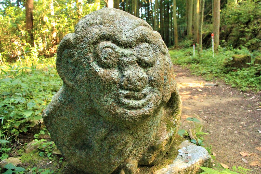 ラピュタ　神殿　奈良　奈良県　天空の城　高取城跡　高取城址　五百羅漢岩　ハイキング　ハイキングコース　壷阪寺　奈良県明日香村　日本三大山城　スタジオジブリ　人気アニメ