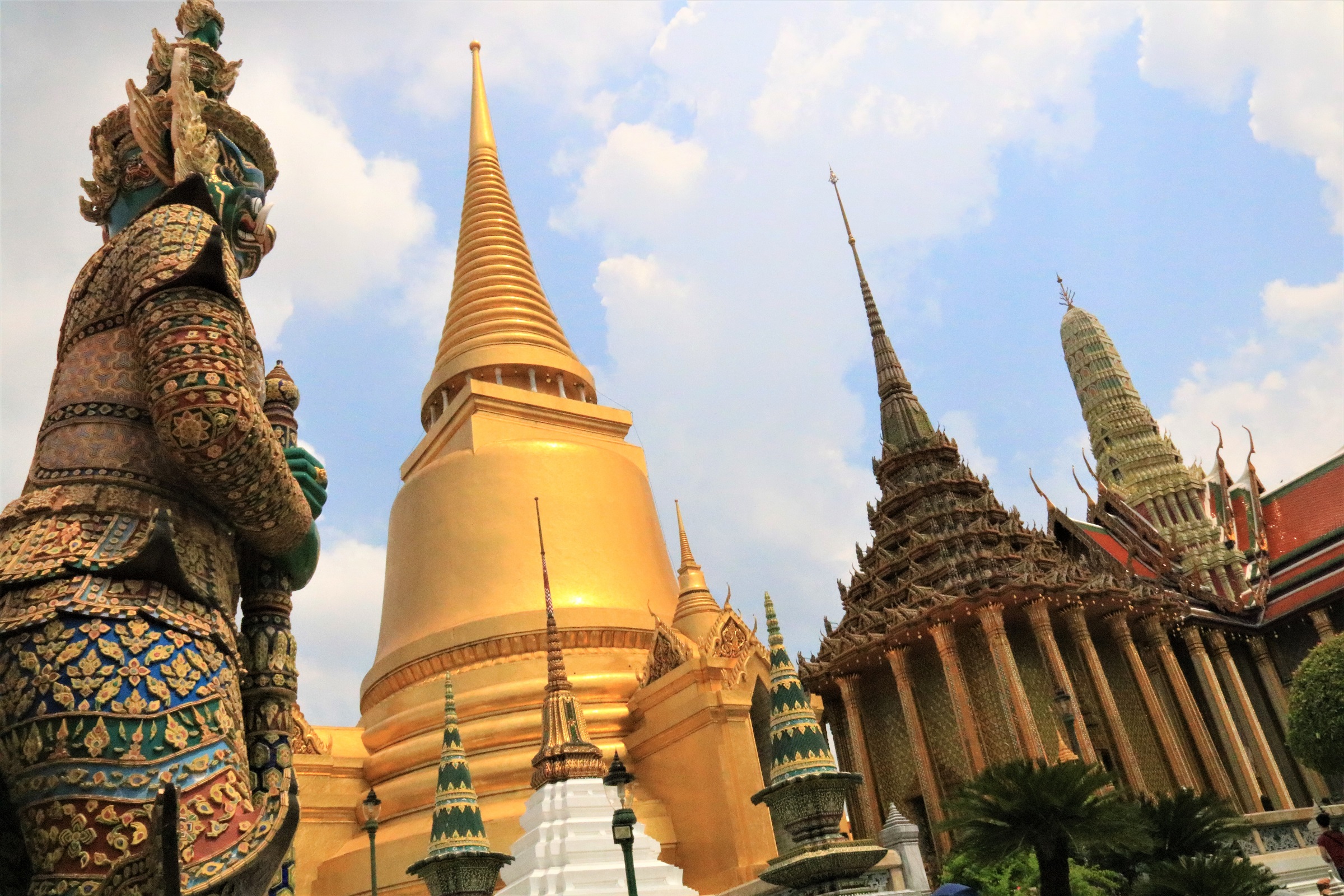 タイ バンコクの観光名所 王宮 ワット プラケオの行き方 入場料 服装も要チェック バンコク旅行ナビ